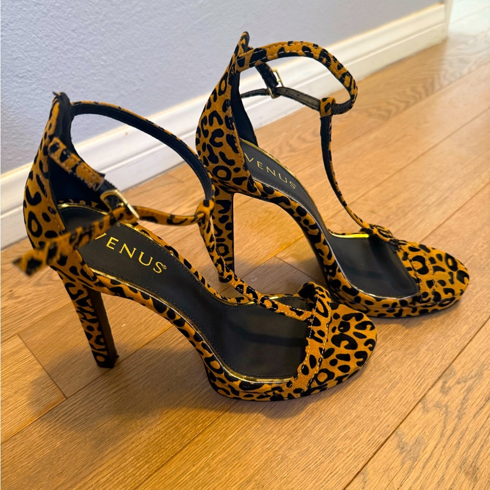 Women’s leopard print heels